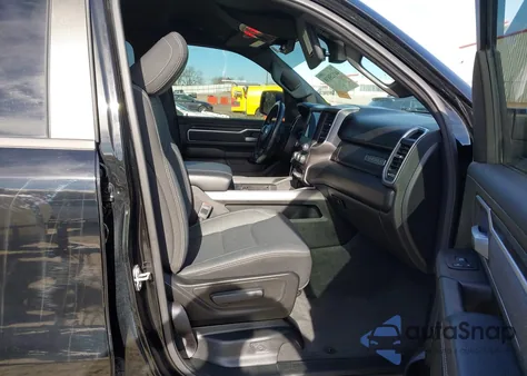 2022 Ram 1500 Big Horn 4X2 6'4 Box z USA, uszkodzony, nr VIN 1C6RREBT5NN113879